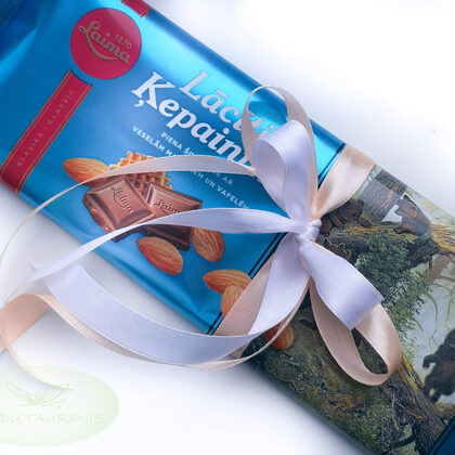 Izdekorēta lielā Laimas šokolāde. 200 gr. 8,-e