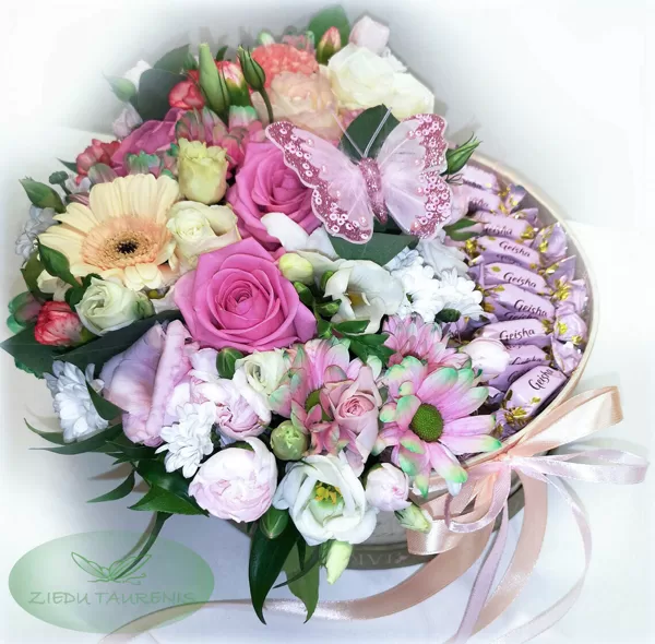 Apaļā ziedu kaste ar Rafaello, Geisha vai Laimas konfektēm. Diametrs 26 cm. 48,-e